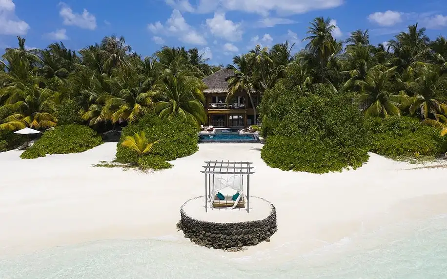 Maledivy letecky na 8 dnů, polopenze