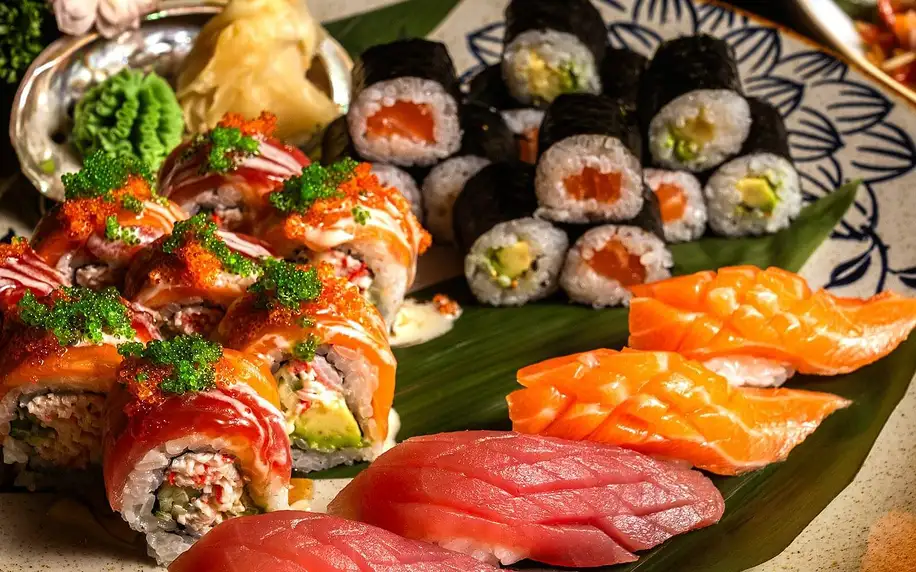 5chodové japonské či korejské menu i sushi pro dva