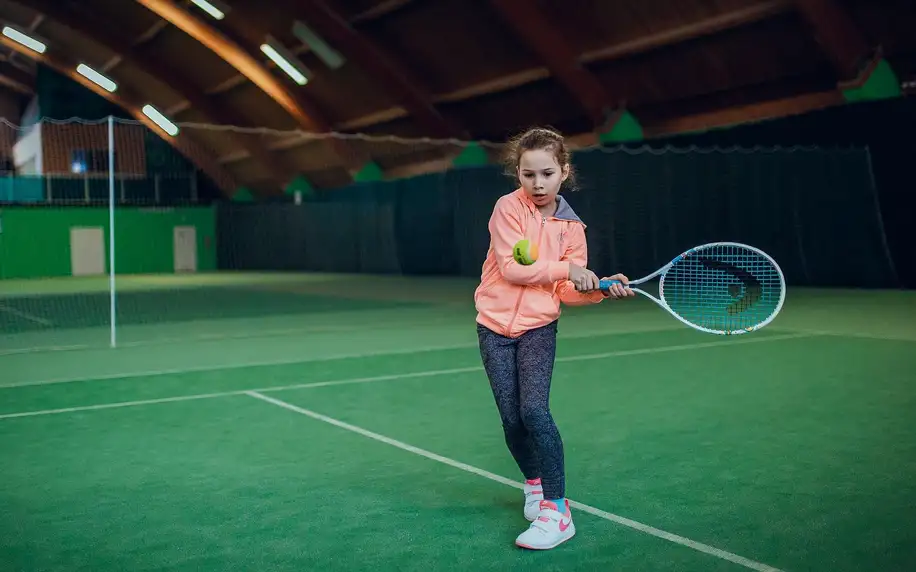 Tenisový trénink s trenérem tenisu pro 1 osobu