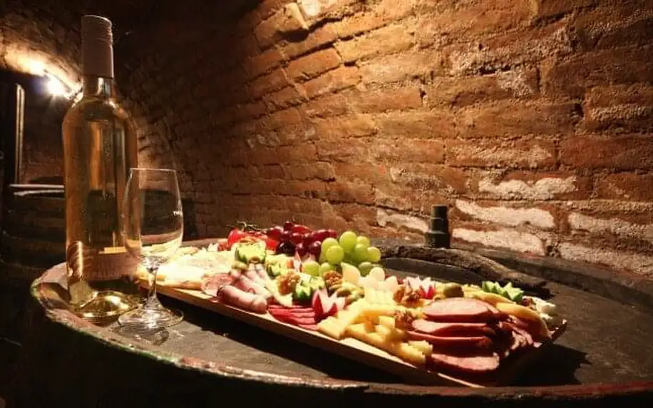 Zaječí na jižní Moravě v Penzionu U Palečků se snídaněmi, relaxací ve wellness a degustací vína s živou hudbou