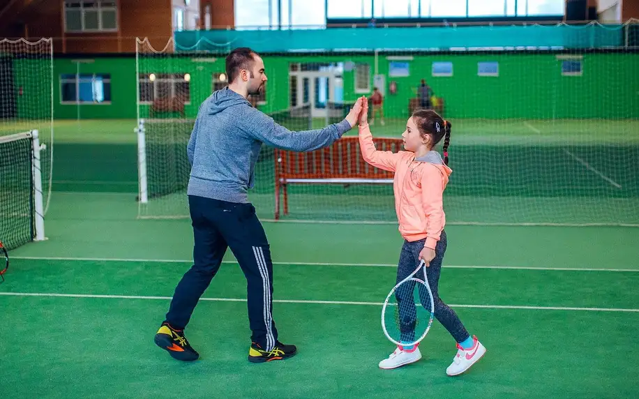 Tenisový trénink s trenérem tenisu pro 1 osobu