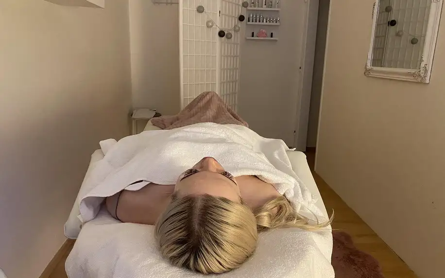 90 minut odpočinku: kosmetické ošetření a masáž zad