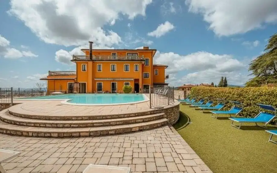 Itálie v Hotelu Fortebraccio *** se snídaní, venkovním bazénem, zapůjčením kol a možností wellness a vyžití
