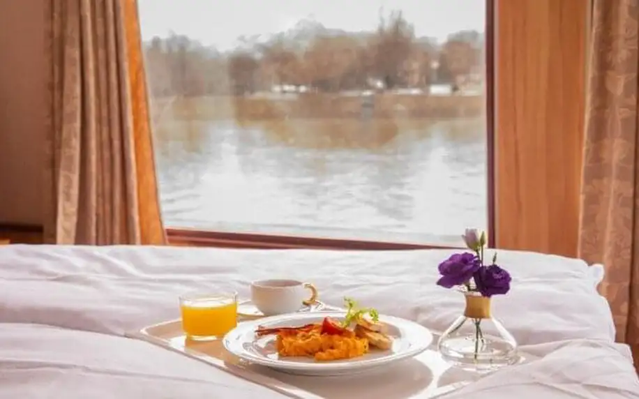 Budapešť: Jedinečný pobyt na lodi ve Fortuna Boat Hotelu *** s výhledem na Dunaj a snídaněmi formou bufetu