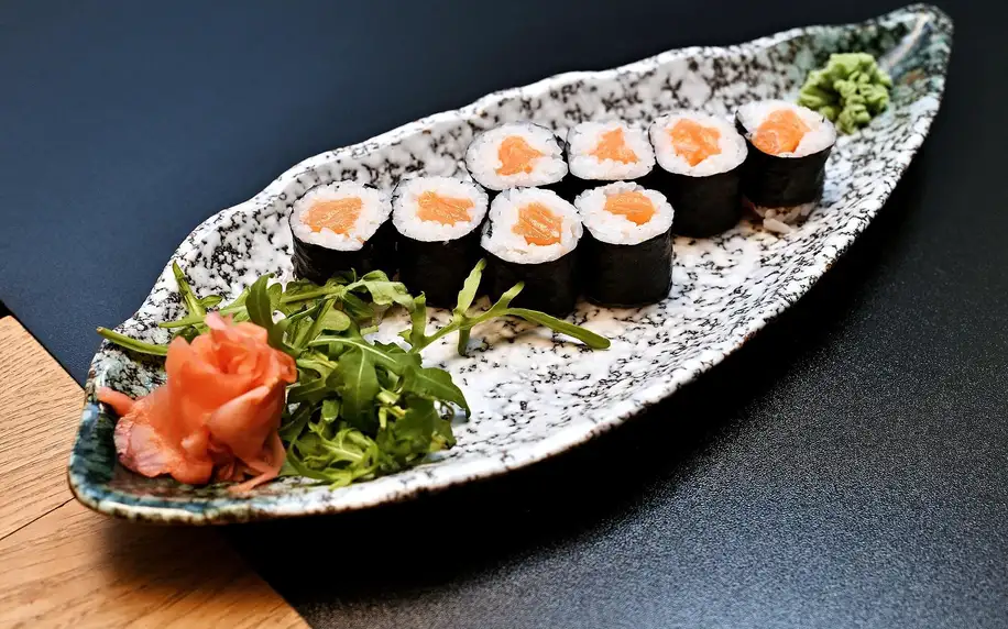 Sushi v Karlíně: maki, nigiri i california, 8 až 40 ks