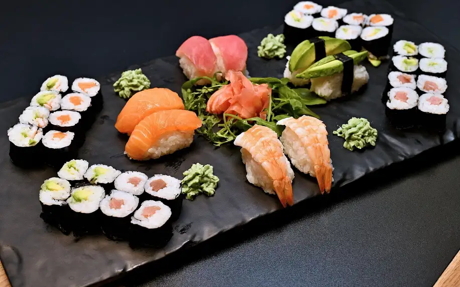 Sushi v Karlíně: maki, nigiri i california, 8 až 40 ks
