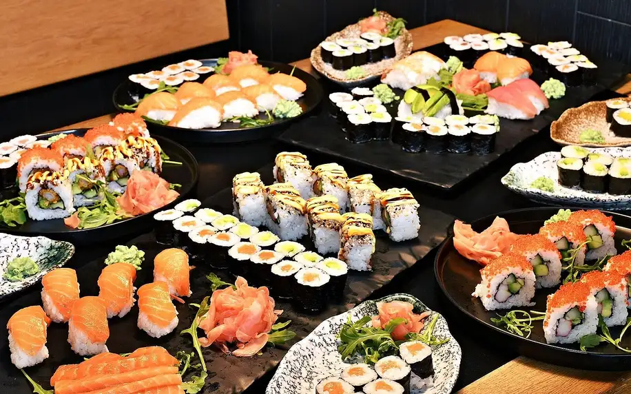 Sushi v Karlíně: maki, nigiri i california, 8 až 40 ks