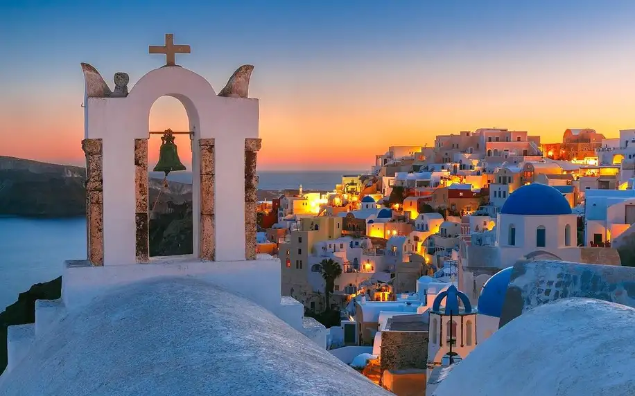 Řecko - Santorini letecky na 5 dnů, snídaně v ceně