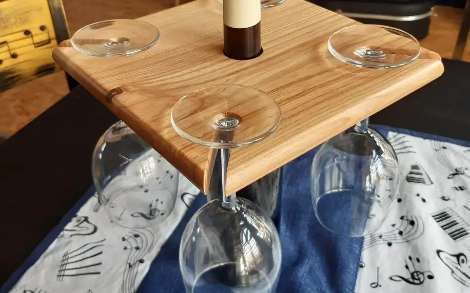 Truhlářský kurz: výroba držáku skleniček na víno