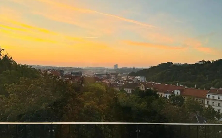 Praha: Luxury Penthouse Prague s možností vířivky na pokoji