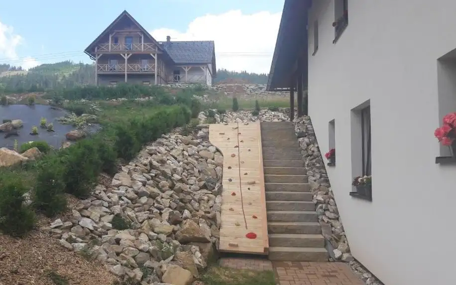 Dolní Morava: Apartmány pod Kraličákem s možností vířivky na pokoji