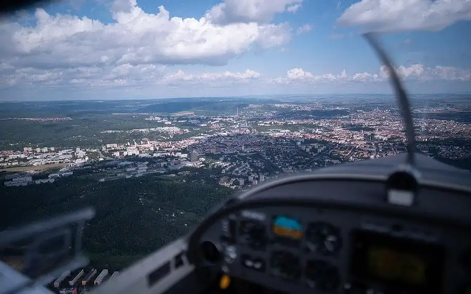 Dobrodružný let letounem Alto NG nad Brnem se zkouškou řízení