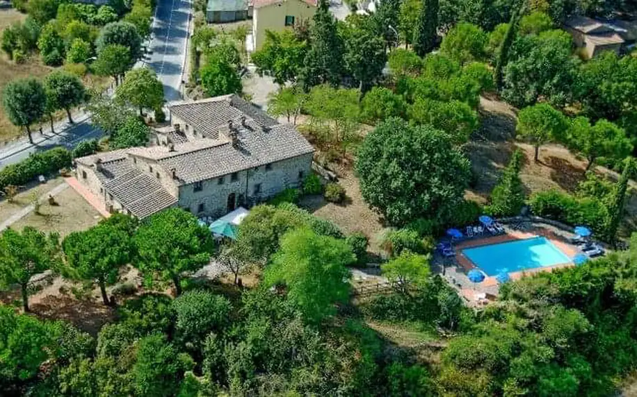Itálie: Romantické Toskánsko ve stylovém Hotelu Il Colombaio *** s venkovním bazénem a snídaněmi + dítě zdarma