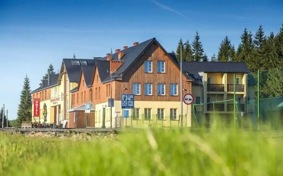 Polské Krkonoše blízko hranic s ČR: Hotel Biathlon Jakuszyce *** s polopenzí a neomezeným wellness + fitness