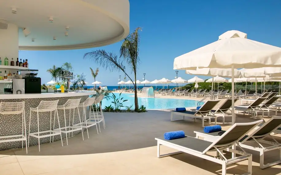 Nissiblu Beach Resort, Jižní Kypr, Rodinný pokoj, letecky, polopenze
