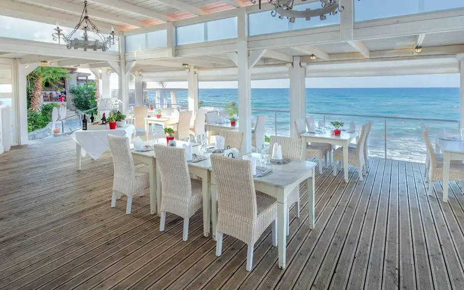 Ikaros Beach Resort & Spa, Kréta, Bungalov s venkovní vířivkou, letecky, plná penze