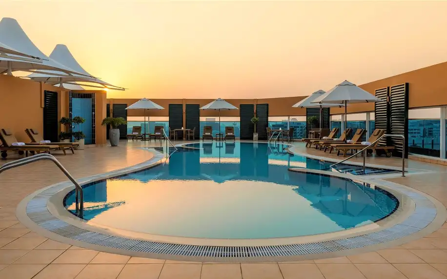 Four Points by Sheraton Bur Dubai, Dubaj, Dvoulůžkový pokoj Classic s oddělenými postelemi, letecky, snídaně v ceně