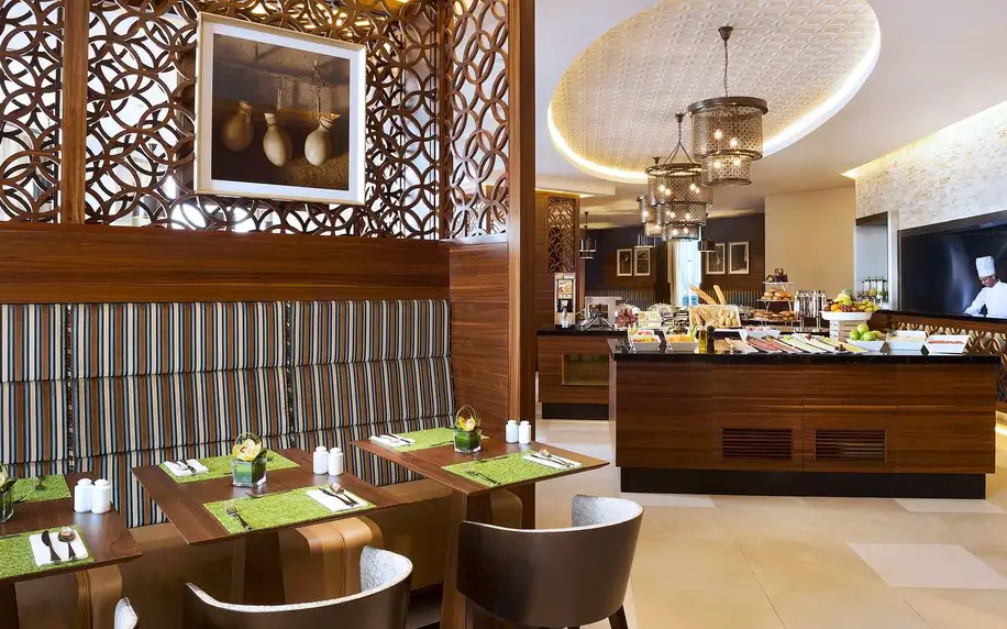 Hilton Garden Inn Dubai Al. Mina, Dubaj, Dvoulůžkový pokoj Pokoj pro hosty, letecky, polopenze