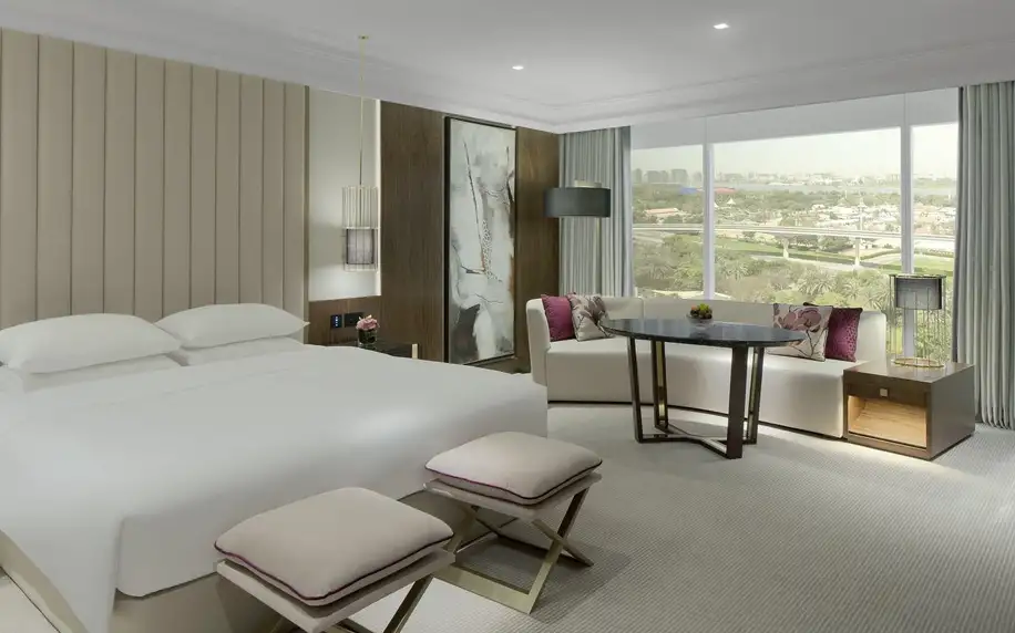 Grand Hyatt Dubai, Dubaj, Rodinný pokoj Deluxe, letecky, polopenze