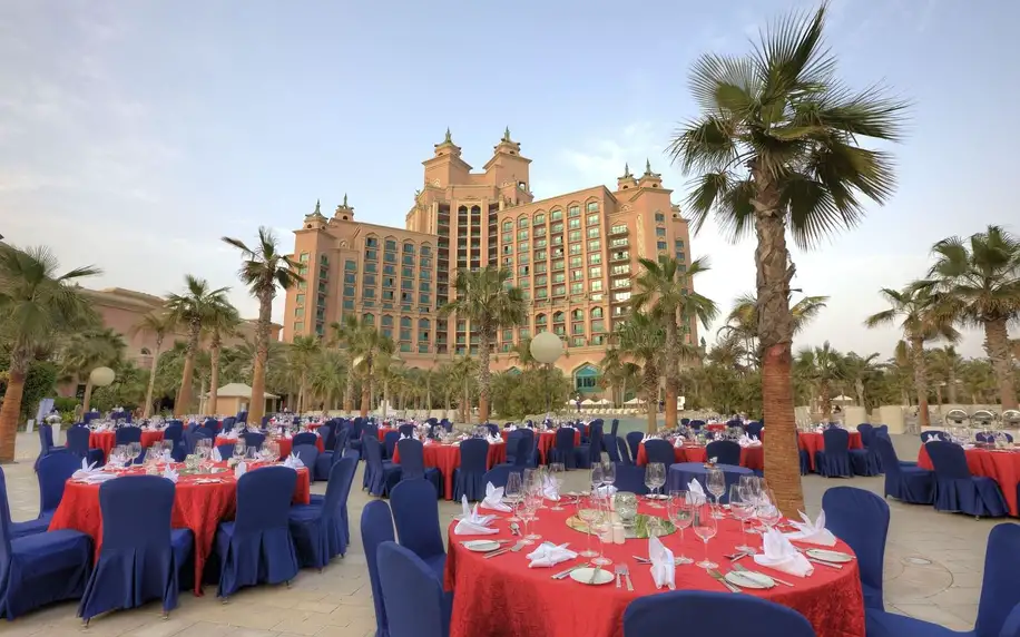 Atlantis the Palm, Dubaj, Dvoulůžkový pokoj Imperial Club s manželskou postelí King, letecky, plná penze