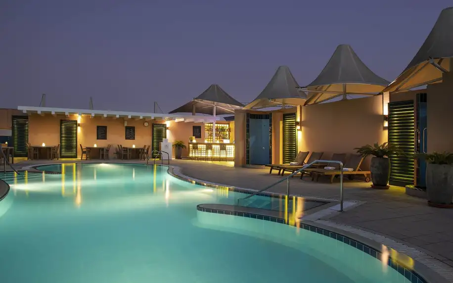 Four Points by Sheraton Bur Dubai, Dubaj, Dvoulůžkový pokoj Classic s oddělenými postelemi, letecky, plná penze