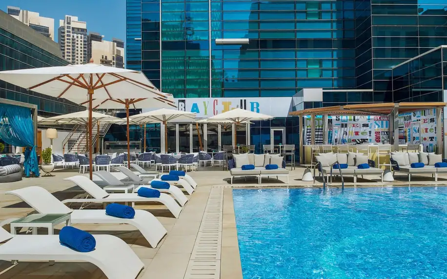 DoubleTree by Hilton Dubai Business Bay, Dubaj, Dvoulůžkový pokoj Superior, letecky, snídaně v ceně