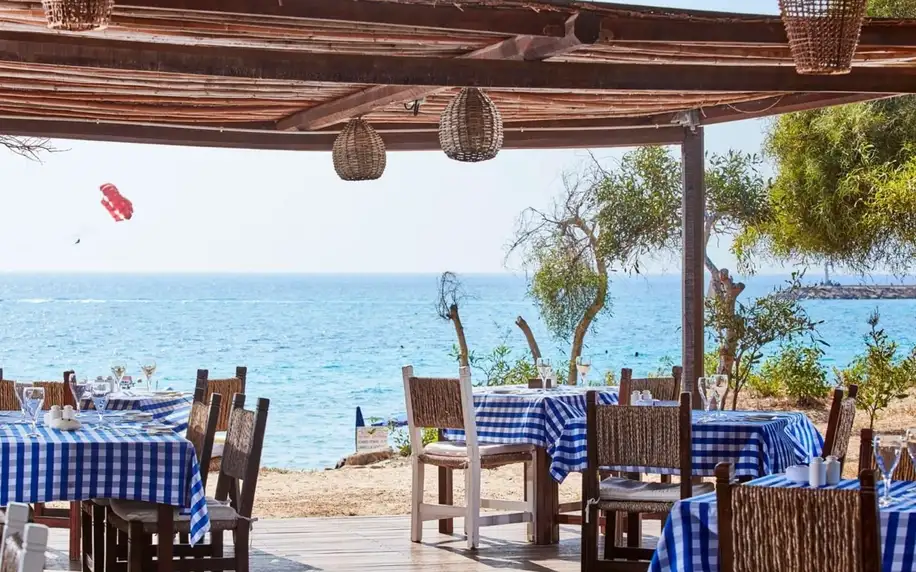 Grecian Bay, Jižní Kypr, Dvoulůžkový pokoj, letecky, snídaně v ceně