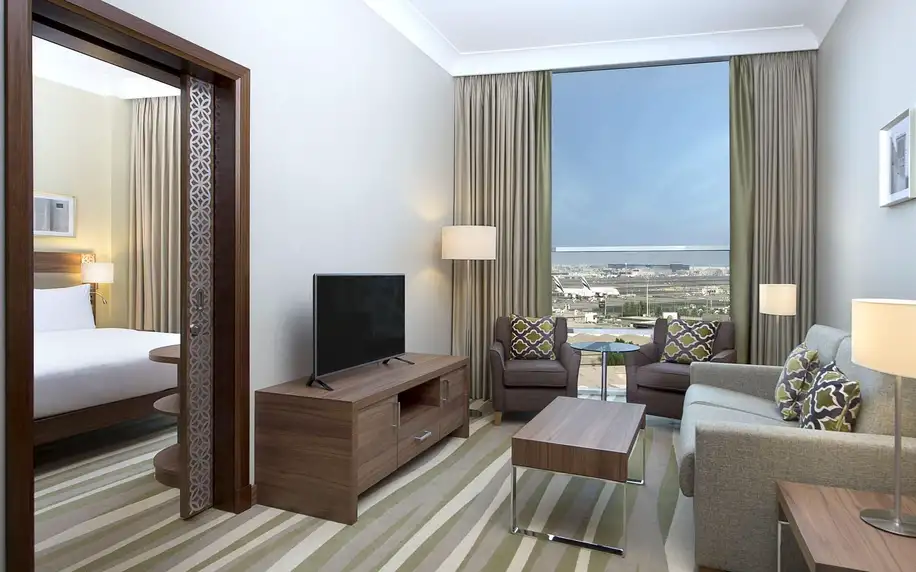 Hilton Garden Inn Al Muraqabat, Dubaj, Dvoulůžkový pokoj, letecky, polopenze