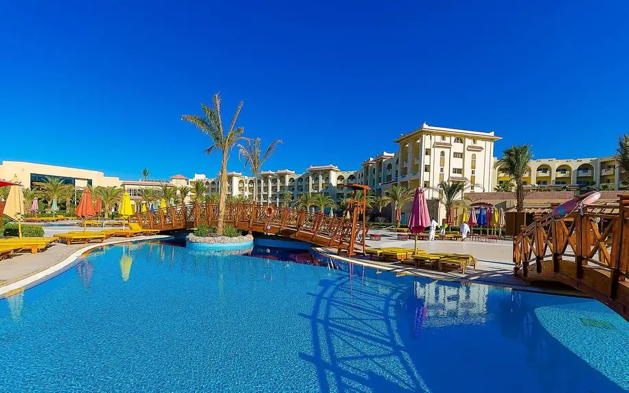 Serenity Fun City Resort, Hurghada, Rodinný pokoj Deluxe, letecky, strava dle programu