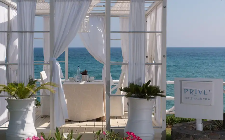Ikaros Beach Resort & Spa, Kréta, Rodinný pokoj s výhledem do zahrady, letecky, plná penze