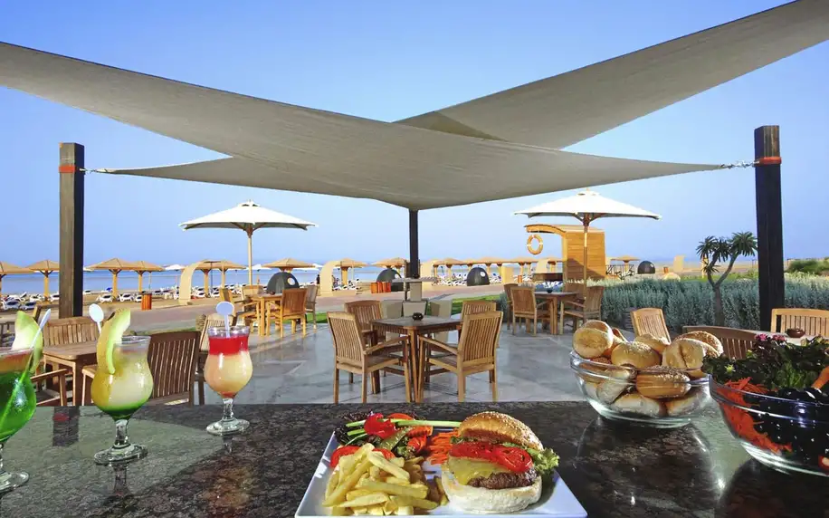 Tropitel Sahl Hasheesh, Hurghada, Dvoulůžkový pokoj Superior s výhledem na moře, letecky, all inclusive