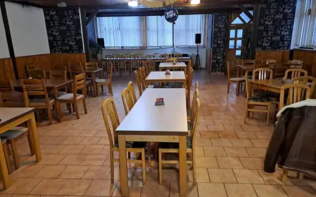 Hotel v Českém středohoří s jídlem i saunou