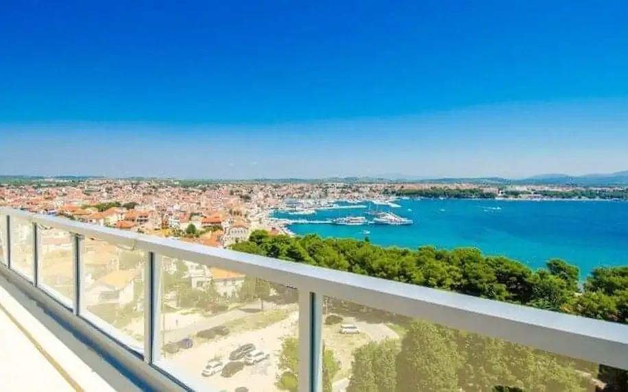 Chorvatsko 50 m od moře v Hotelu Punta **** s polopenzí nebo all inclusive a bazény + dítě do 12 let zdarma