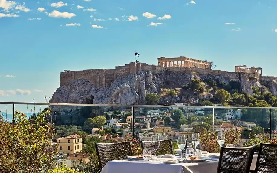Řecko - Řecko - pevnina letecky na 4-5 dnů, snídaně v ceně