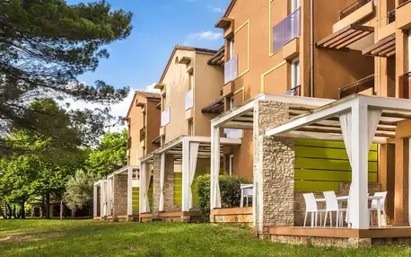 Umag: apartmán pro 4 osoby, bazény, first minute