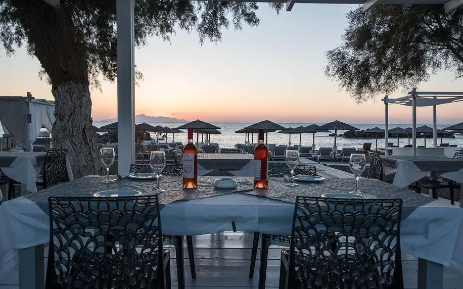 Řecko - Santorini letecky na 4-9 dnů, snídaně v ceně