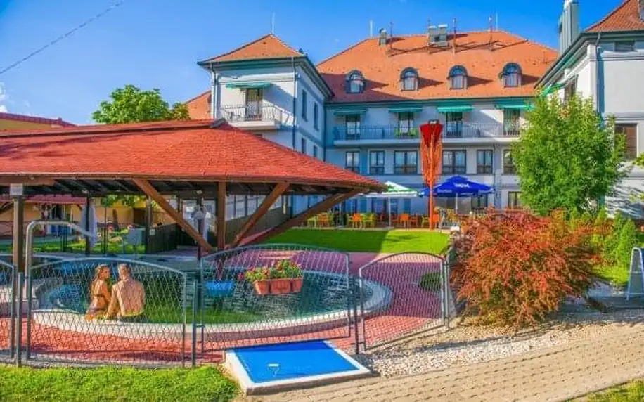 Lázeňské Balmazújváros v Hotelu Kamilla **** s termálním bazénem neomezeně a vstupenkou do lázní + polopenze