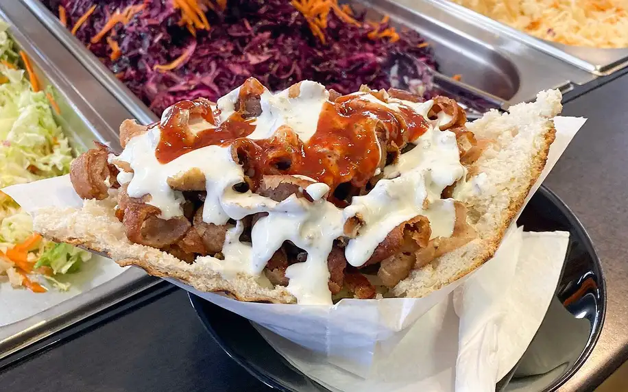 Kebab: döner, dürüm nebo talíř s hranolky