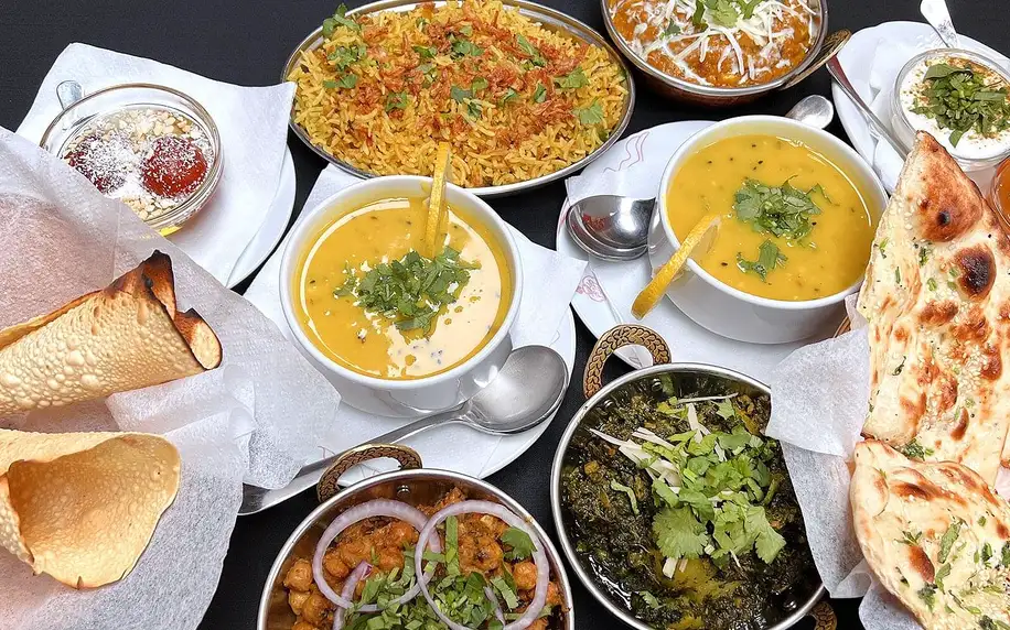 Indické vegetariánské nebo masové menu pro 2 osoby