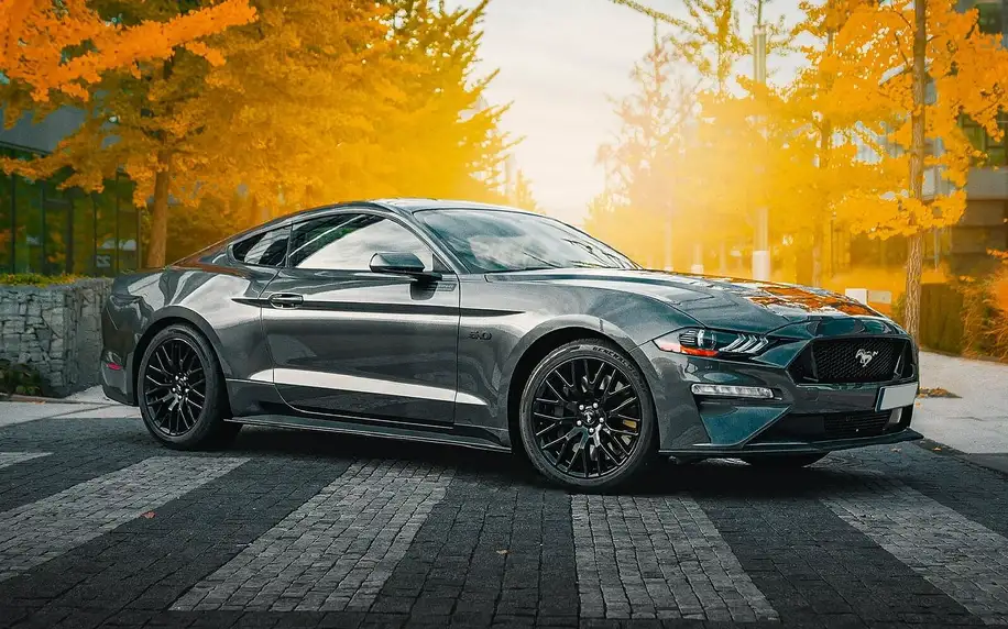 Pořádná jízda ve Fordu Mustang: 24 hod. i víkend