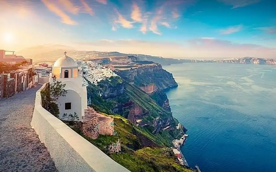 Řecko - Santorini letecky na 4 dny, snídaně v ceně