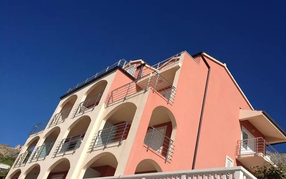 Chorvatsko, Omiš: Apartments Villa Amalia