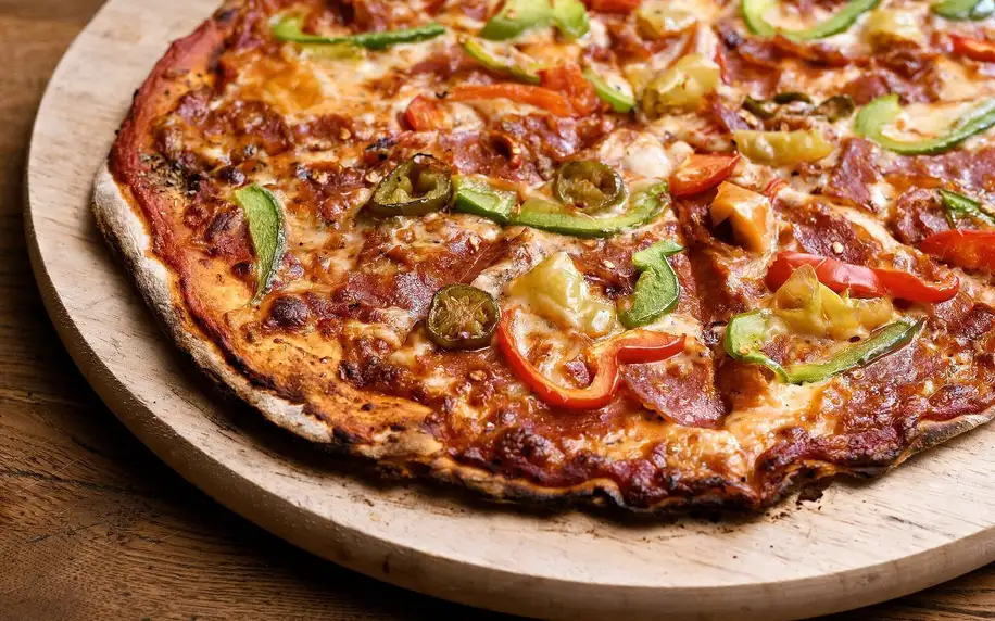 Jedna nebo dvě pizzy podle výběru ze 13 druhů
