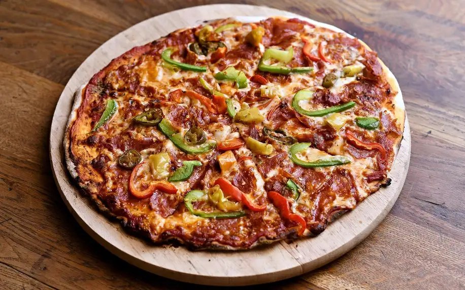 Jedna nebo dvě pizzy podle výběru ze 13 druhů