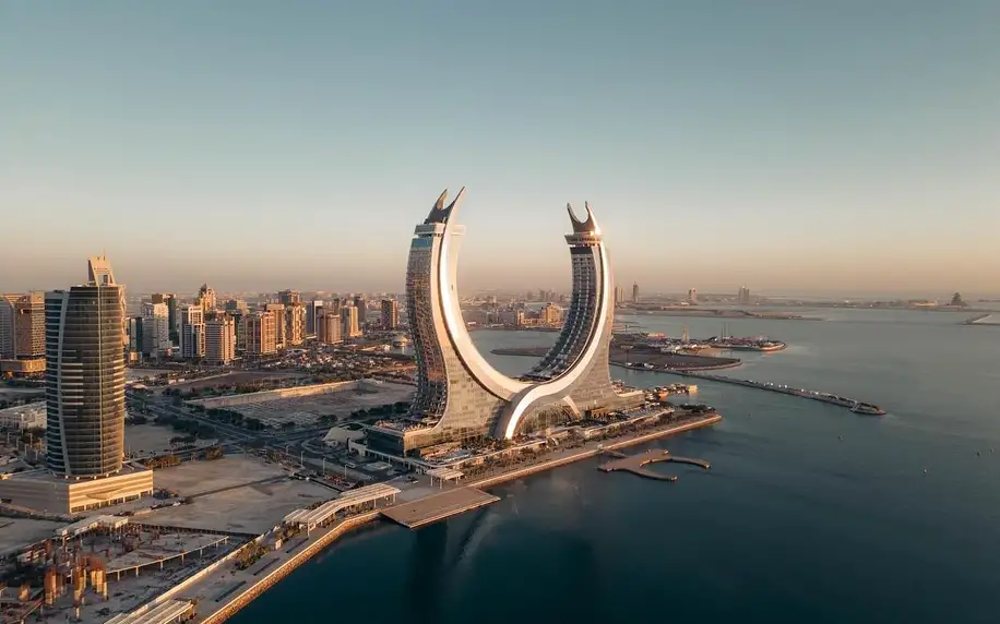 Katar letecky na 8 dnů
