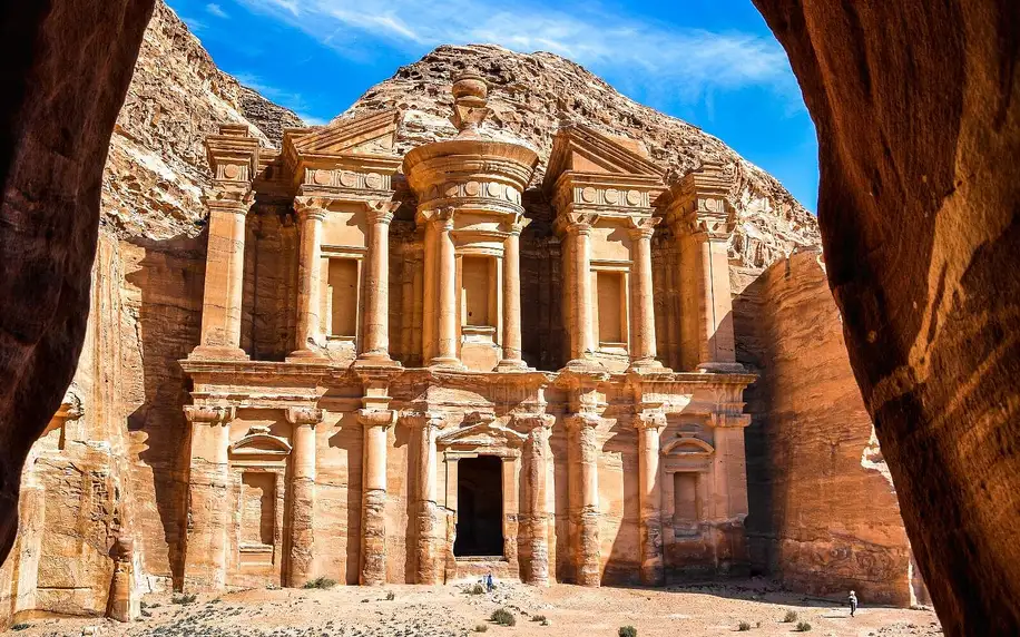 Jordánsko a bájné město Petra: letecky na 4 a 7 nocí