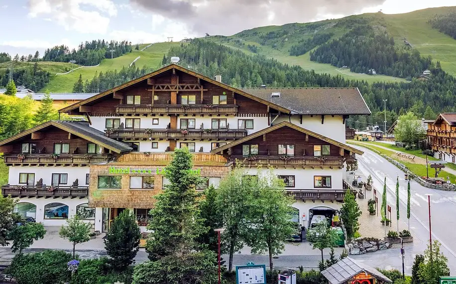 Pobyt v Rakousku: 4* hotel, wellness, jídlo a karta plná slev