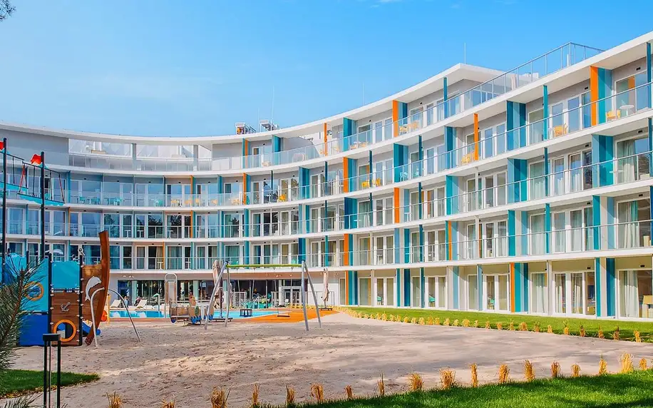 Luxusní hotel u Baltu s wellness a bazény, děti zdarma