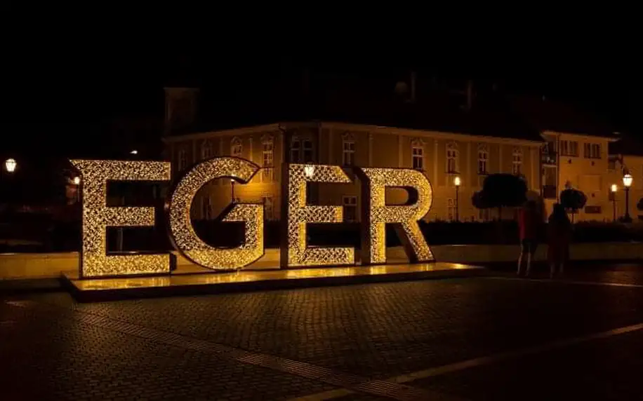 Maďarsko: Eger jen 400 m od termálů v Hotelu Unicornis *** s polopenzí, vínem k večeří + vstup do lázní