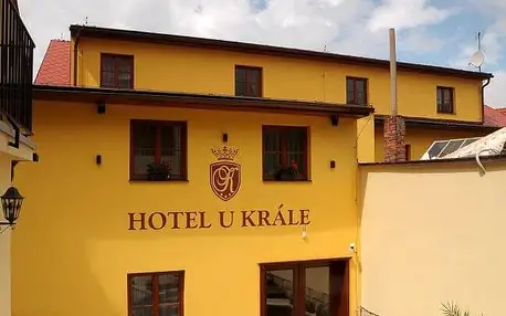 Český ráj: Centrum Jičína u památek v Hotelu U Krále *** se snídaněmi formou bufetu a vstupem do aquaparku